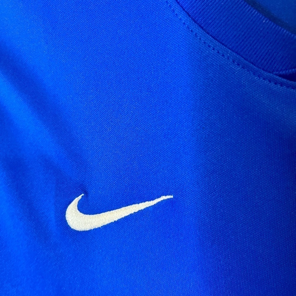 Nike Dri-Fit Vented Tee - Picture 5 of 6